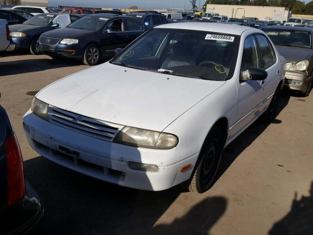 1N4BU31D6VC134121 - 1997 NISSAN ALTIMA XE WHITE photo 2