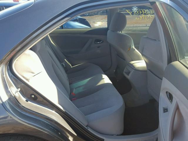 4T1BF3EK4BU584543 - 2011 TOYOTA CAMRY BASE GRAY photo 6