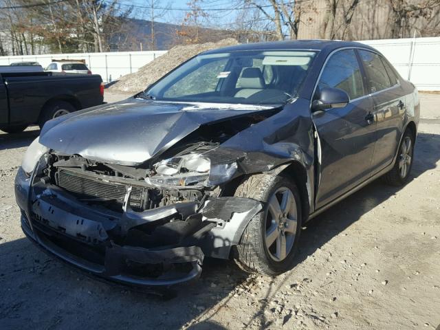 3VWRZ71K19M089087 - 2009 VOLKSWAGEN JETTA SE GRAY photo 2