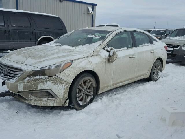 5NPE24AF5HH476639 - 2017 HYUNDAI SONATA SE WHITE photo 2