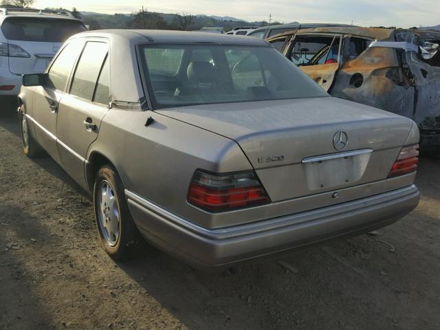 WDBEA32E5RC144568 - 1994 MERCEDES-BENZ E 320 BEIGE photo 3