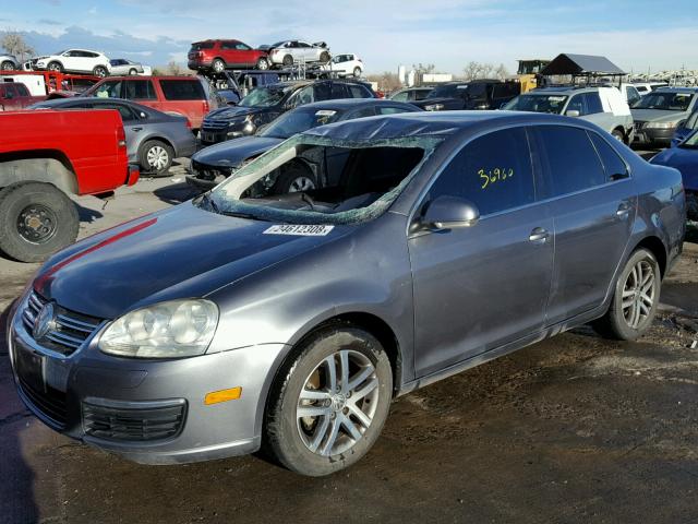 3VWRT71K16M773635 - 2006 VOLKSWAGEN JETTA TDI GRAY photo 2