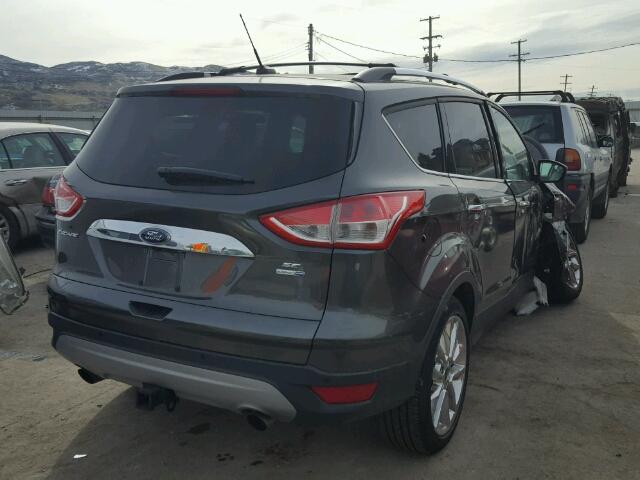 1FMCU9G97GUA75853 - 2016 FORD ESCAPE SE GRAY photo 4