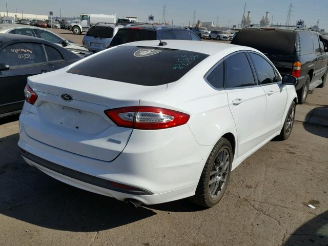 3FA6P0HR9DR345791 - 2013 FORD FUSION SE WHITE photo 4