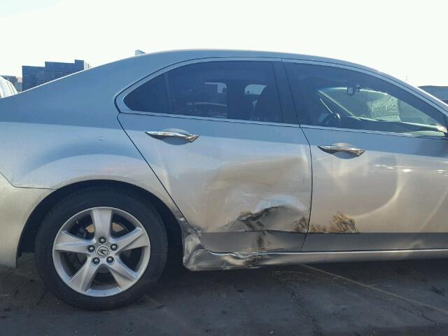 JH4CU2F60AC001267 - 2010 ACURA TSX SILVER photo 9