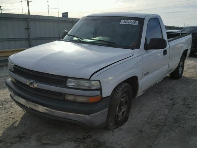 1GCEC14W8YZ311247 - 2000 CHEVROLET SILVERADO WHITE photo 2