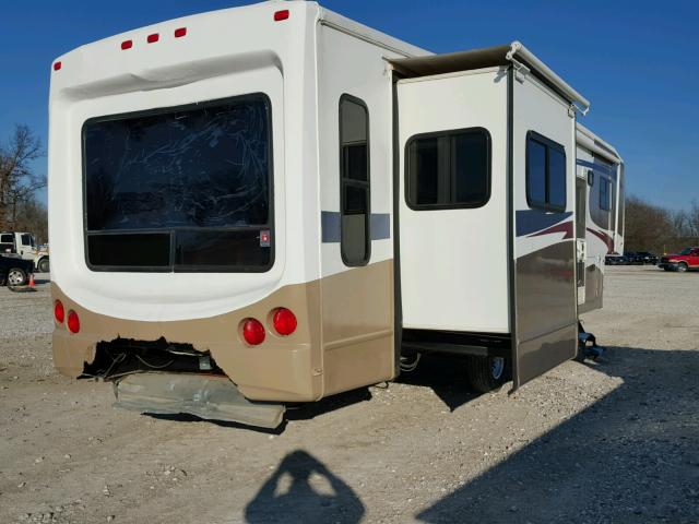 4X4FCAN237G091083 - 2007 WILDWOOD CARDINAL WHITE photo 4