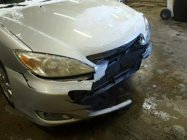 4T1BF30KX4U569362 - 2004 TOYOTA CAMRY LE SILVER photo 9