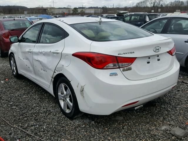 5NPDH4AE4DH298556 - 2013 HYUNDAI ELANTRA GL WHITE photo 3