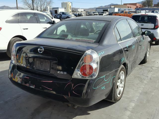 1N4AL11D25C104388 - 2005 NISSAN ALTIMA S BLACK photo 4