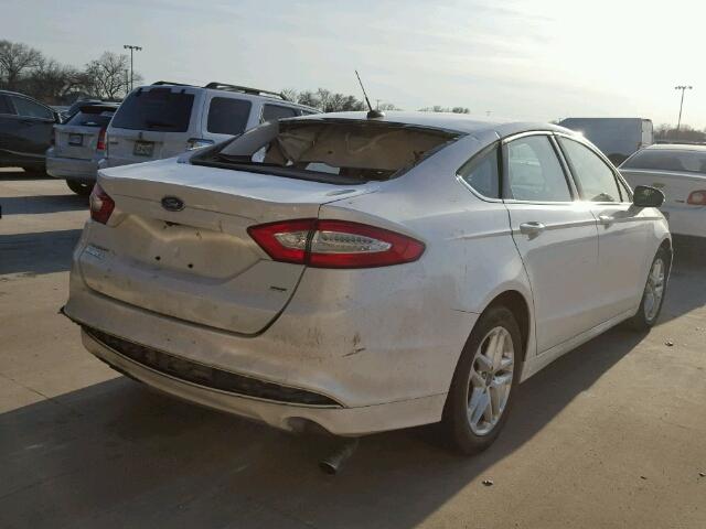 3FA6P0H77FR169955 - 2015 FORD FUSION SE WHITE photo 4