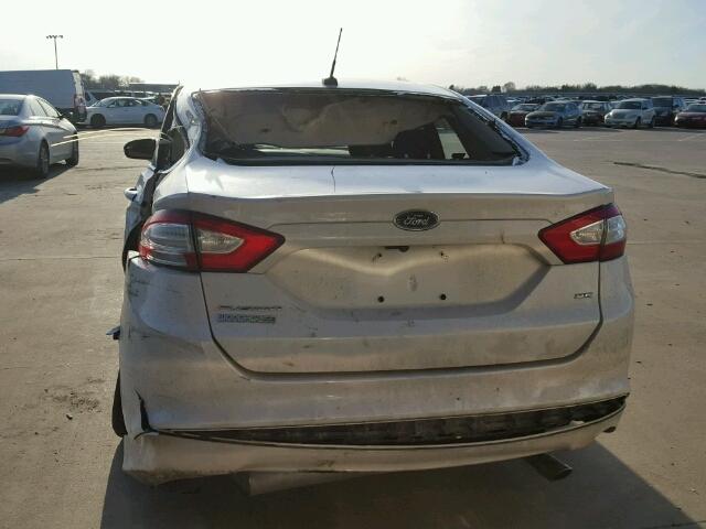 3FA6P0H77FR169955 - 2015 FORD FUSION SE WHITE photo 9