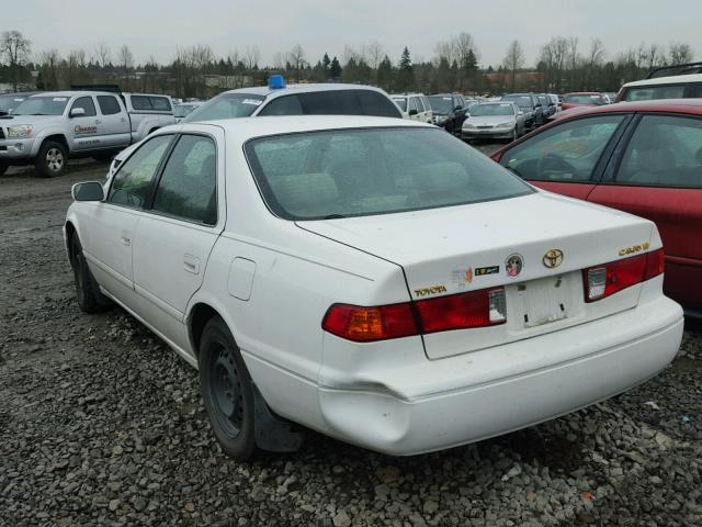 JT2BG22K9Y0453469 - 2000 TOYOTA CAMRY CE WHITE photo 3