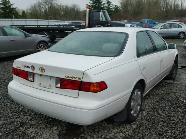 JT2BG22K9Y0453469 - 2000 TOYOTA CAMRY CE WHITE photo 4