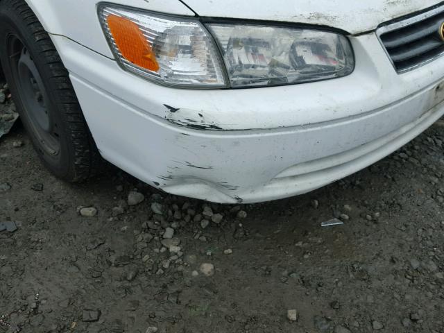 JT2BG22K9Y0453469 - 2000 TOYOTA CAMRY CE WHITE photo 9