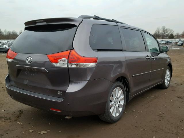 5TDDK3DC7CS047321 - 2012 TOYOTA SIENNA XLE GRAY photo 4