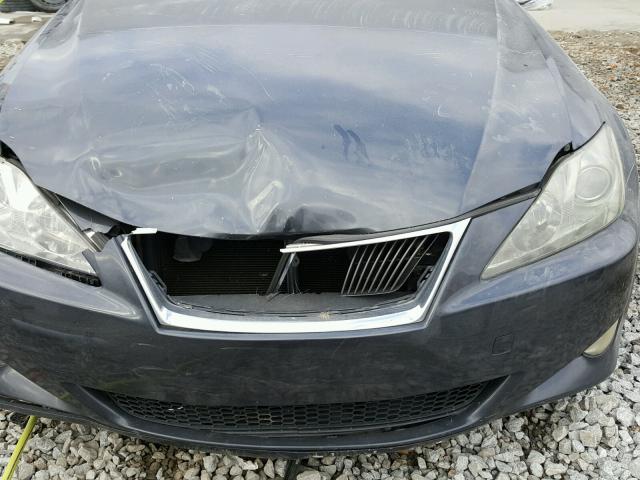 JTHBK262262016834 - 2006 LEXUS IS 250 GRAY photo 9