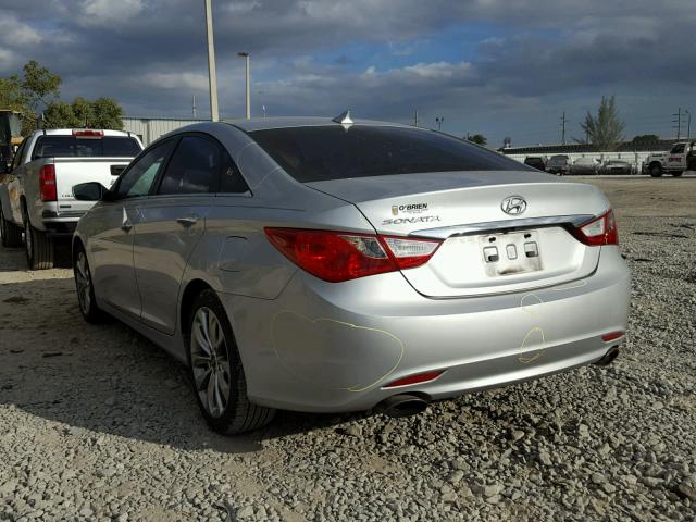 5NPEC4AC6CH333422 - 2012 HYUNDAI SONATA SE SILVER photo 3