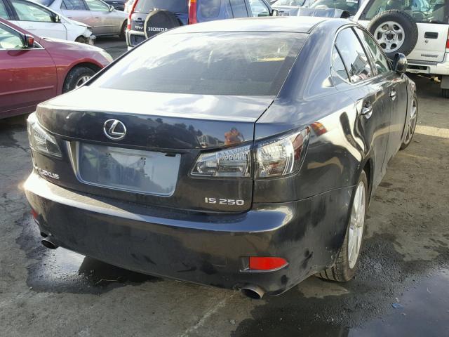 JTHBK262465008264 - 2006 LEXUS IS 250 GRAY photo 4