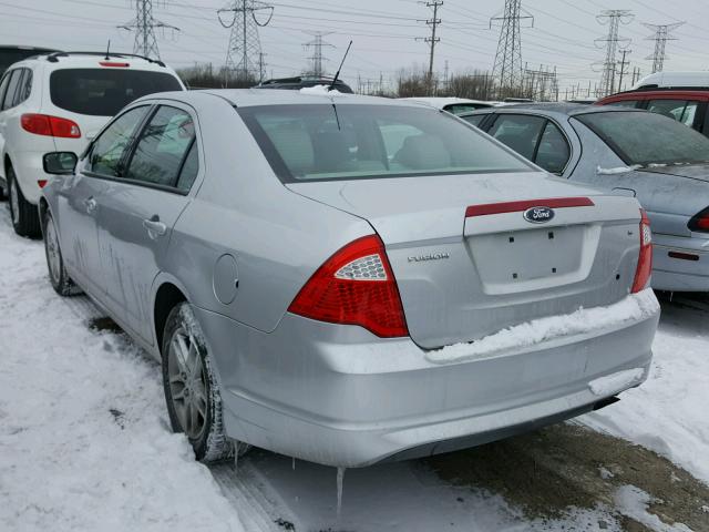 3FAHP0GA8BR141498 - 2011 FORD FUSION S SILVER photo 3