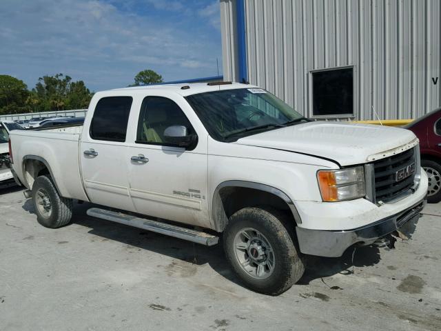 1GTHK23607F541792 - 2007 GMC SIERRA K25 WHITE photo 1