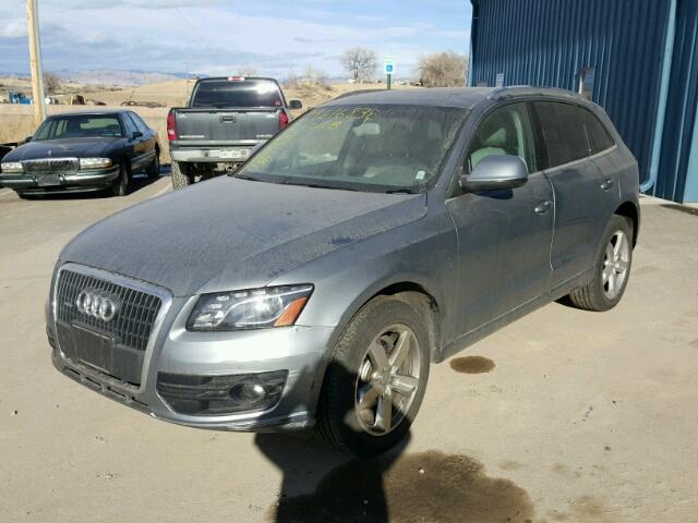 WA1LFAFP3BA102633 - 2011 AUDI Q5 PREMIUM GRAY photo 2