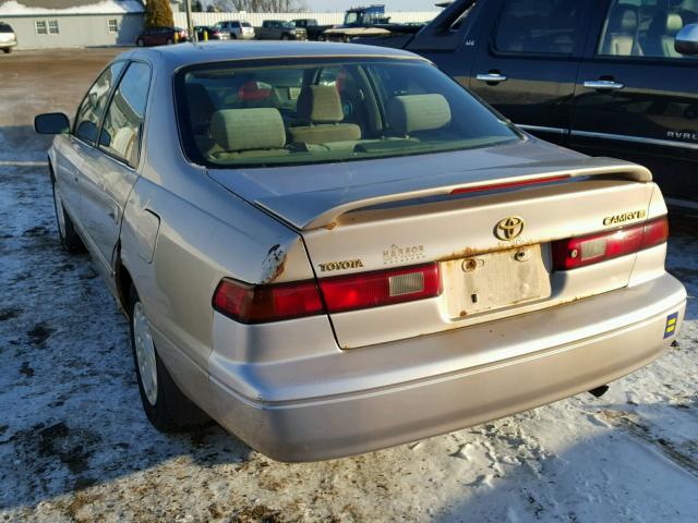 4T1BG22K4VU110351 - 1997 TOYOTA CAMRY CE GOLD photo 3