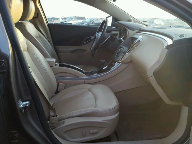 1G4GD5EG4AF252060 - 2010 BUICK LACROSSE C TAN photo 5