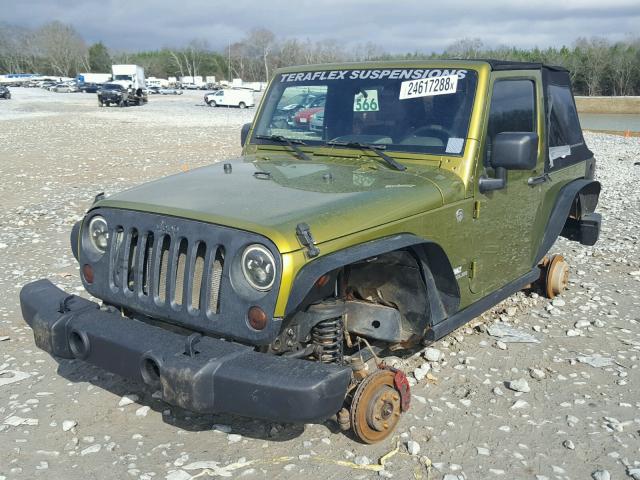 1J4FA24117L125212 - 2007 JEEP WRANGLER X GREEN photo 2