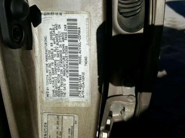 4T1BE32K42U570598 - 2002 TOYOTA CAMRY LE GOLD photo 10