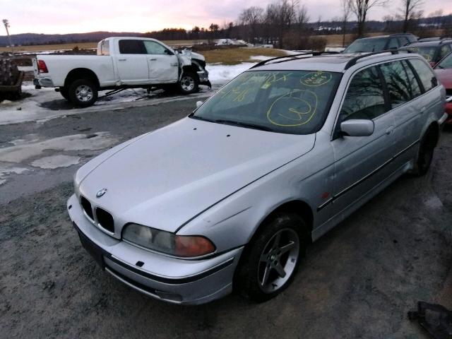 WBADP6346XBV62382 - 1999 BMW 528 IT AUT GRAY photo 2