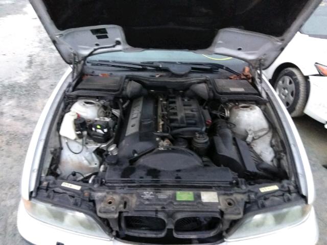 WBADP6346XBV62382 - 1999 BMW 528 IT AUT GRAY photo 7