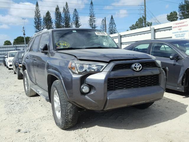 JTEZU5JR0F5093776 - 2015 TOYOTA 4RUNNER SR GRAY photo 1