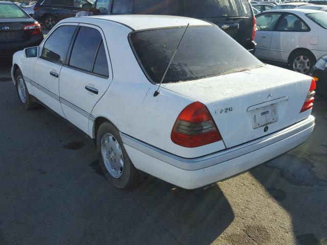 WDBHA22E1TF456643 - 1996 MERCEDES-BENZ C 220 WHITE photo 3