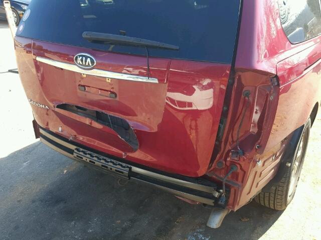 KNDMG4C71C6432188 - 2012 KIA SEDONA LX RED photo 9