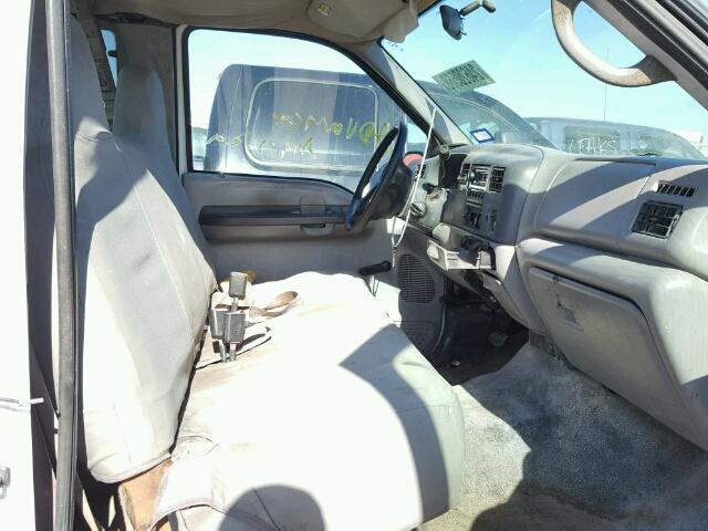 1FTNX20L2XEE76500 - 1999 FORD F250 SUPER WHITE photo 5