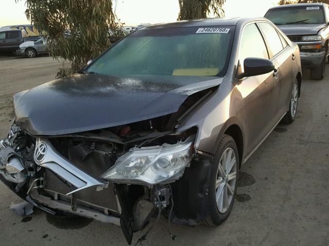4T4BF1FK4DR310464 - 2013 TOYOTA CAMRY L GRAY photo 2
