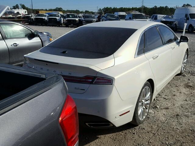 3LN6L2G94DR824067 - 2013 LINCOLN MKZ WHITE photo 4