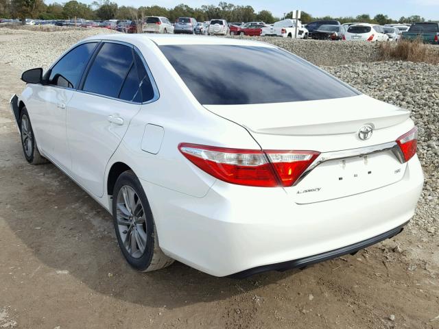 4T1BF1FK5FU947859 - 2015 TOYOTA CAMRY LE WHITE photo 3