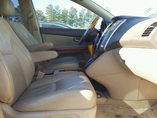 JTJHA31U540072835 - 2004 LEXUS RX 330 WHITE photo 5