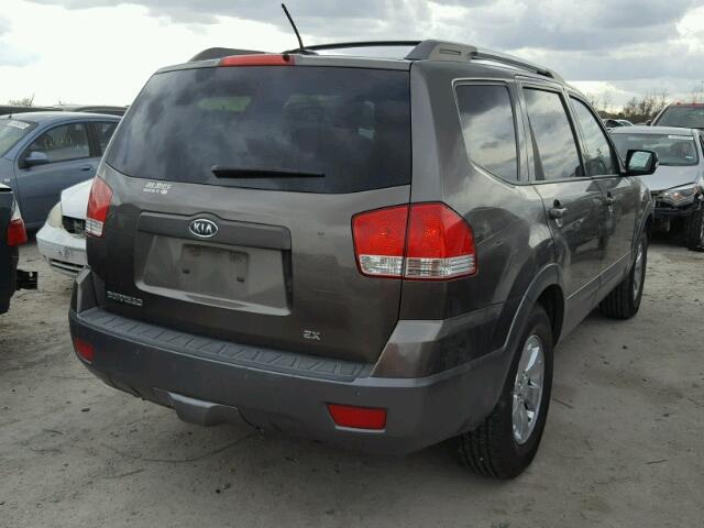 KNDJJ741895026990 - 2009 KIA BORREGO LX GRAY photo 4