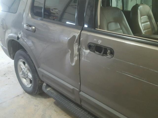 1FMZU63W52ZC20422 - 2002 FORD EXPLORER X TAN photo 9
