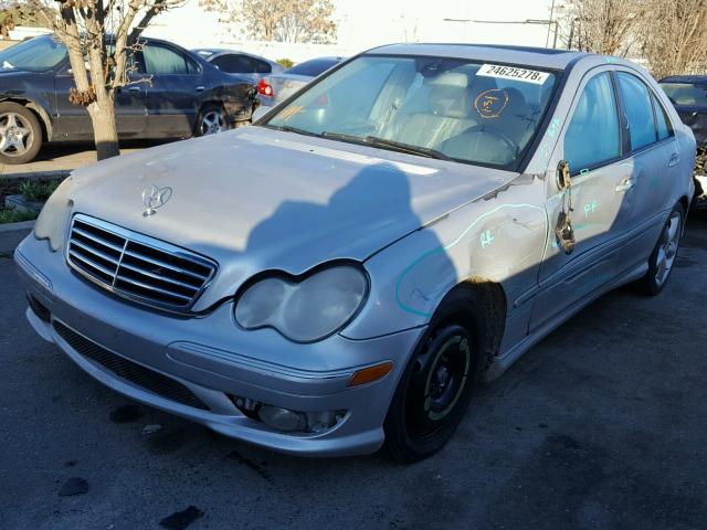 WDBRF52H76F825348 - 2006 MERCEDES-BENZ C GENERATI SILVER photo 2