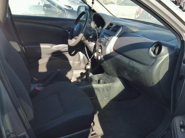 3N1CN7AP0DL846207 - 2013 NISSAN VERSA S GRAY photo 5