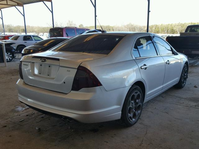 3FAHP0HA6BR212650 - 2011 FORD FUSION SE SILVER photo 4