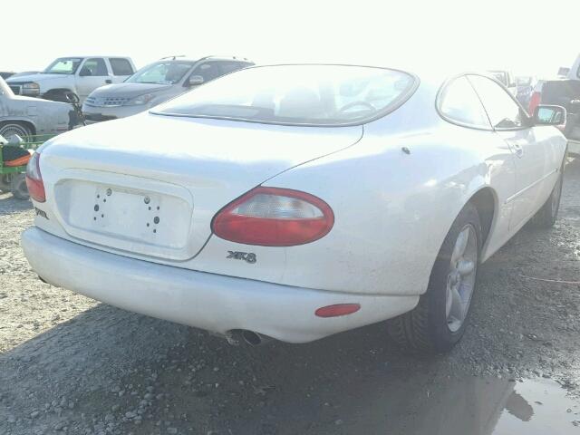 SAJGX5243WC021800 - 1998 JAGUAR XK8 WHITE photo 4