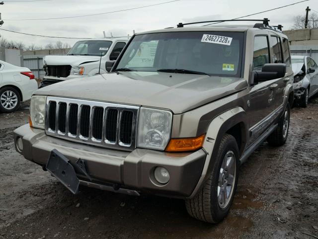 1J8HG58206C275739 - 2006 JEEP COMMANDER TAN photo 2