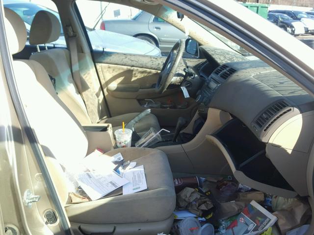 1HGCM56425A003199 - 2005 HONDA ACCORD LX GOLD photo 5