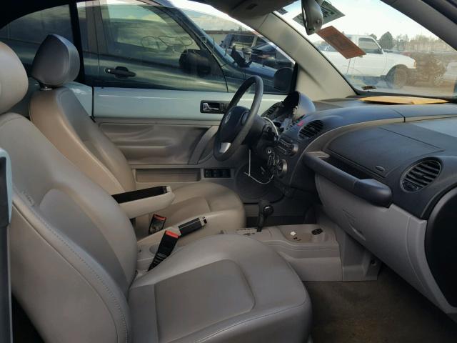 3VWRF31Y16M309765 - 2006 VOLKSWAGEN NEW BEETLE 蓝色 照片 5