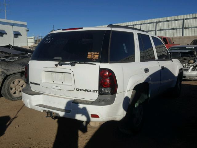 1GNDT13S042344859 - 2004 CHEVROLET TRAILBLAZE WHITE photo 4